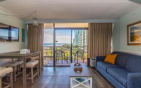 Oversized Ocean View Queen Suite With Beautiful Fireplace And Accents - Sleeps 4 Guests!